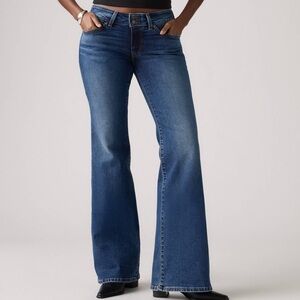 NWOT Levi’s Superlow Flare Jeans